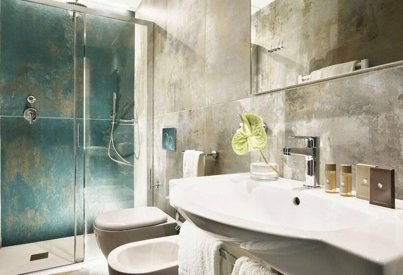 Residence A Vada Con Piscina