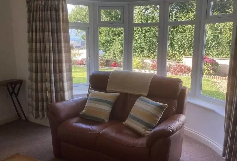 Residenssi Bungalow By The Beach, Sleeps 6, Snowdonia, Wales