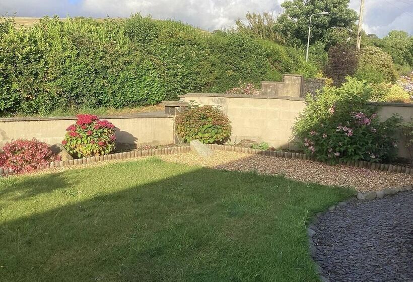 إقامة Bungalow By The Beach, Sleeps 6, Snowdonia, Wales