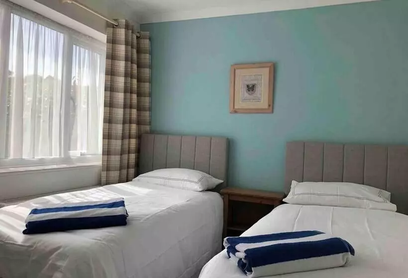 Residenssi Bungalow By The Beach, Sleeps 6, Snowdonia, Wales