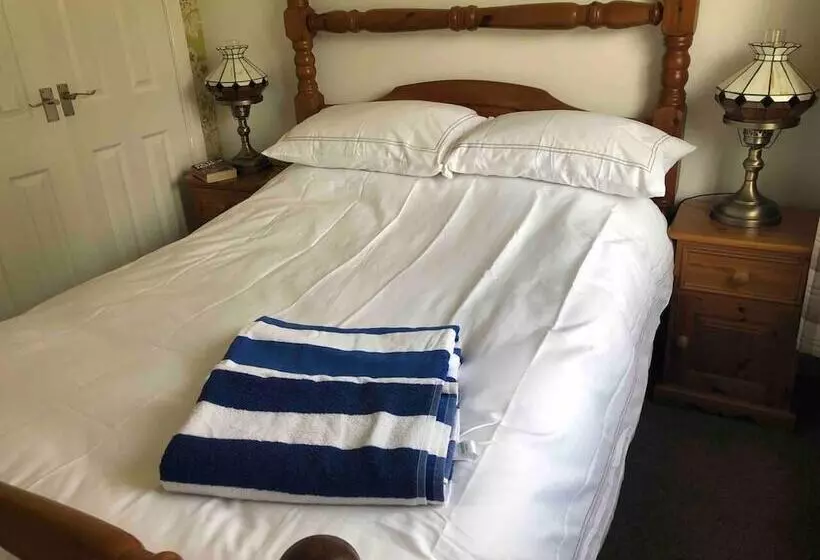 Residenssi Bungalow By The Beach, Sleeps 6, Snowdonia, Wales