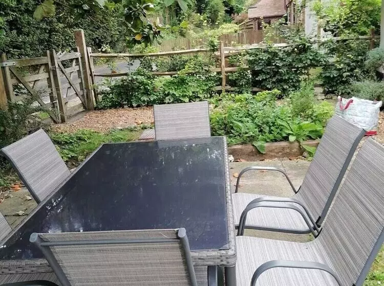 Residenssi Delightful 3 Bed Thatched Cottage Near Winchester