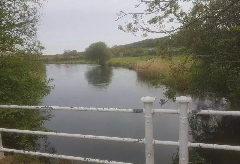 Residenssi Delightful 3 Bed Thatched Cottage Near Winchester