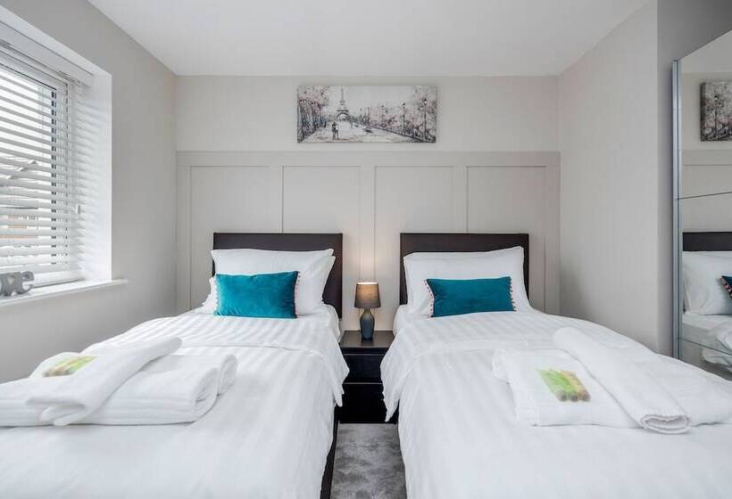 レジデンス Lovely 2 Bed House With 2 Bathrooms In Dartford