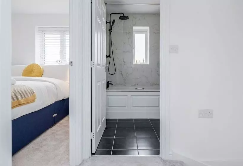 レジデンス Lovely 2 Bed House With 2 Bathrooms In Dartford