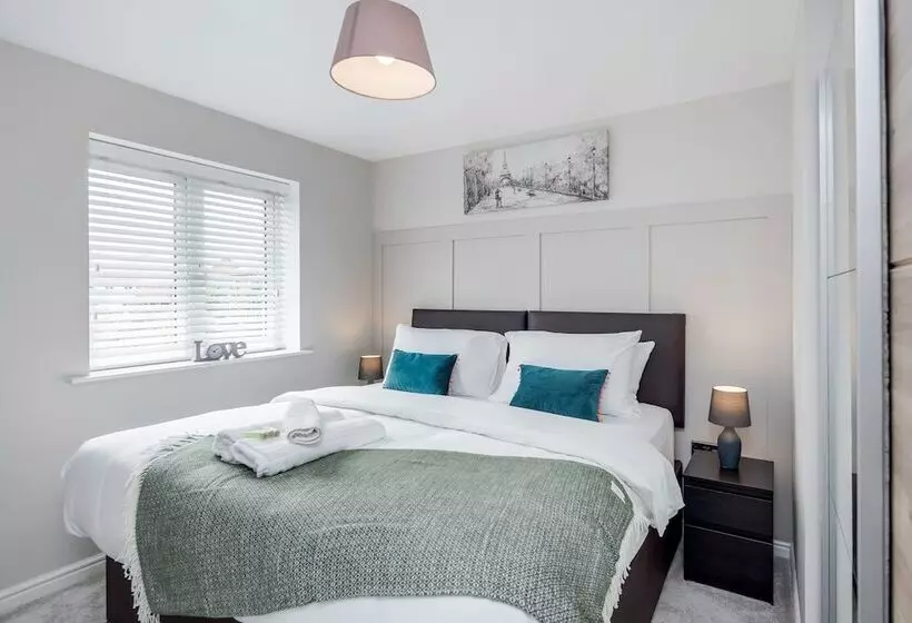 レジデンス Lovely 2 Bed House With 2 Bathrooms In Dartford