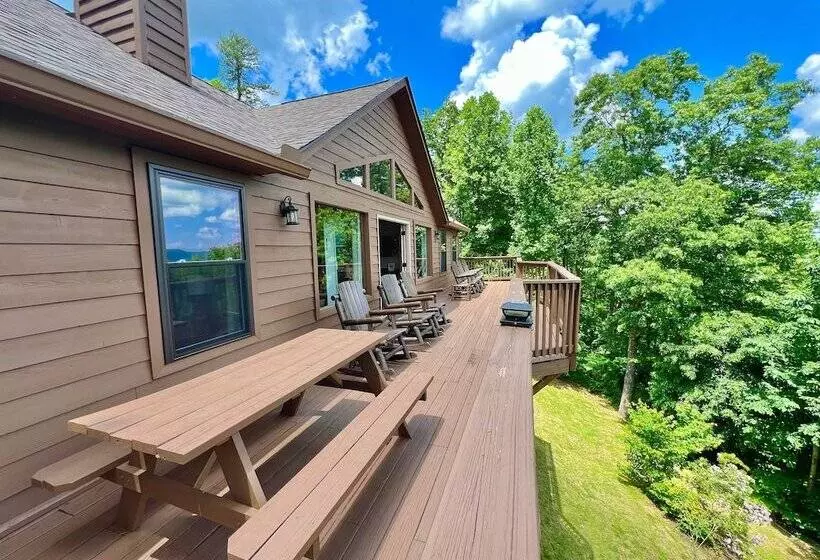 Roundtop Mountain Ridge