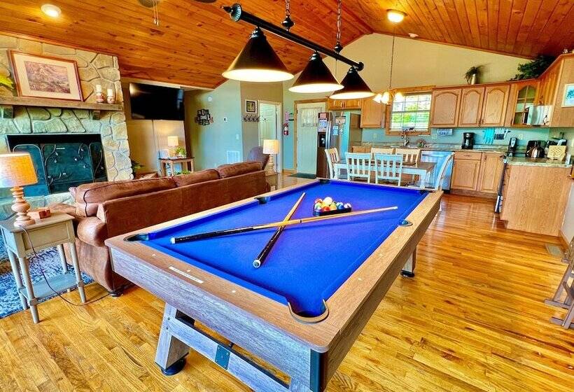 Roundtop Mountain Ridge