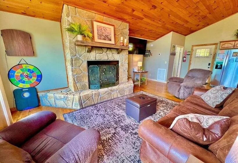 Roundtop Mountain Ridge