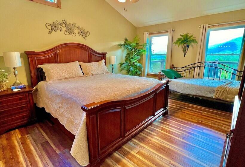 Roundtop Mountain Ridge