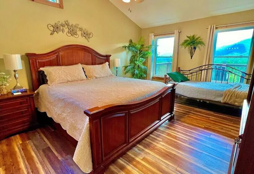 Roundtop Mountain Ridge