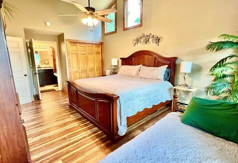 Roundtop Mountain Ridge