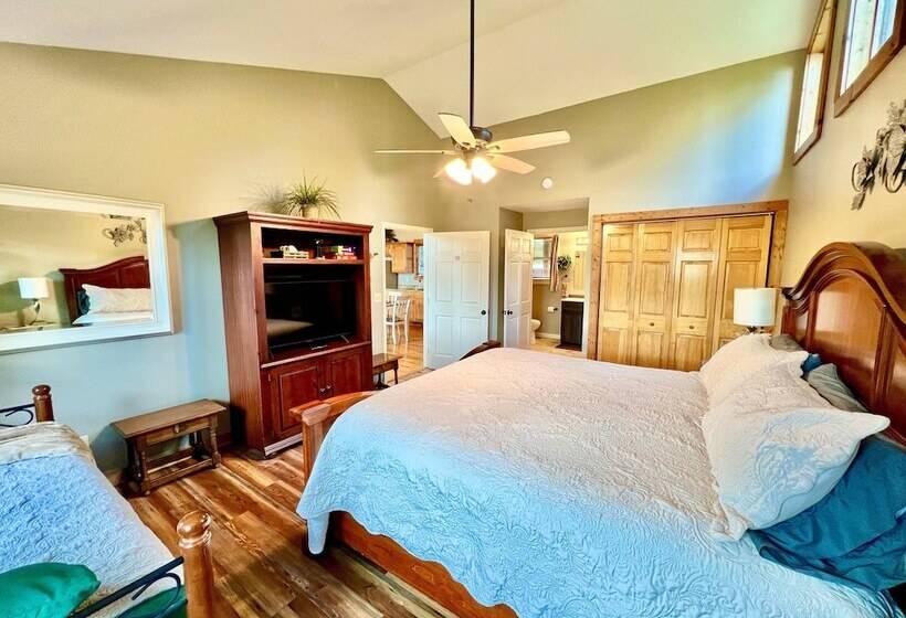 Roundtop Mountain Ridge