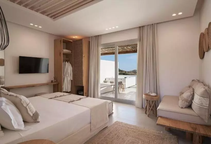 Armony Suites Milos