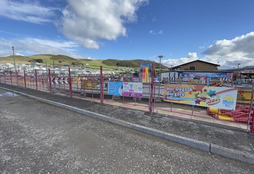 Beautiful 2 Bed Chalet In Aberystwyth