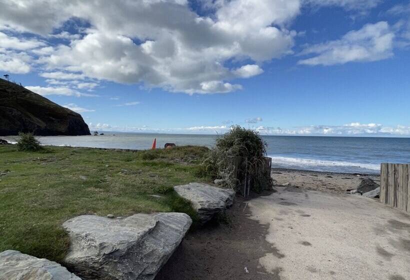 Beautiful 2 Bed Chalet In Aberystwyth