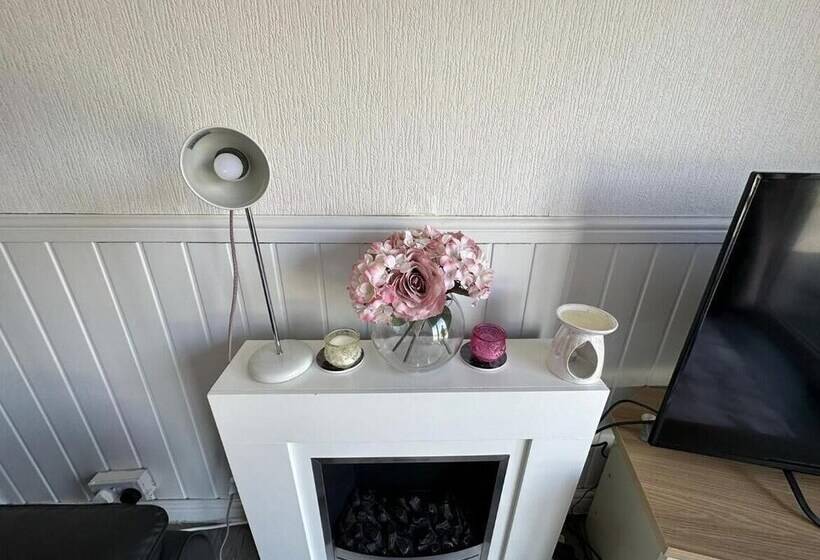 Beautiful 2 Bed Chalet In Aberystwyth