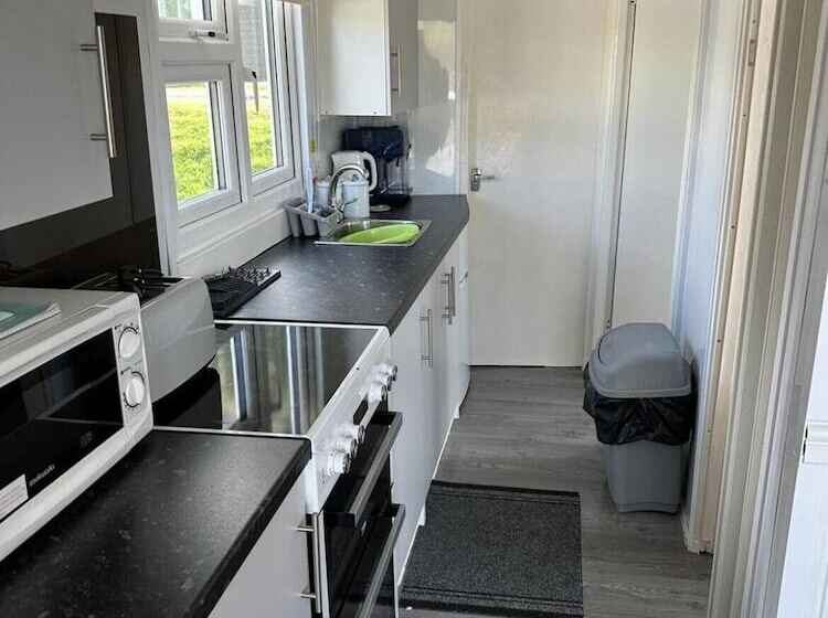 Beautiful 2 Bed Chalet In Aberystwyth