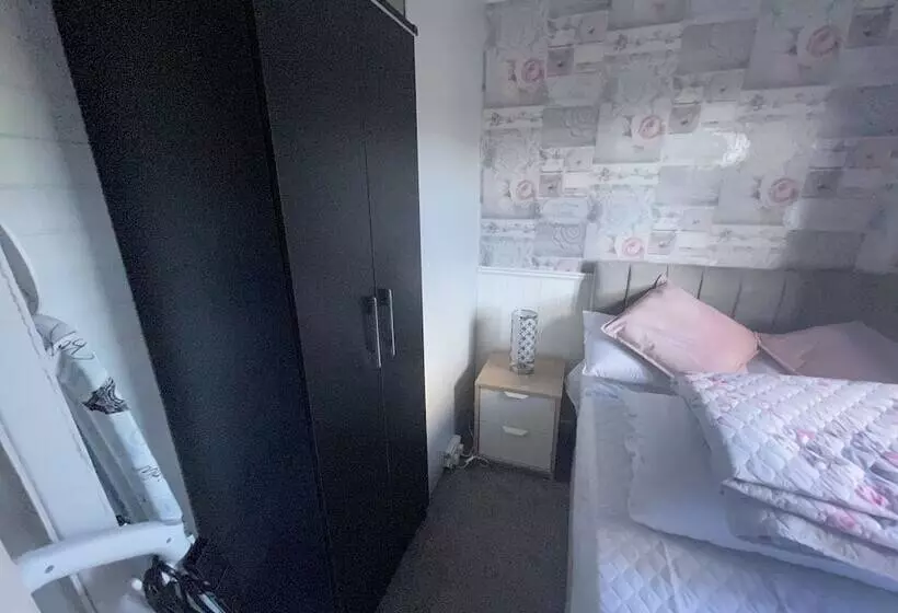 Beautiful 2 Bed Chalet In Aberystwyth