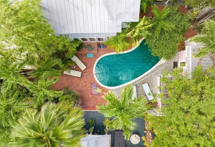 Boat House By Avantstay Character Cottage Central Location W/ Shared Pool Month Long Stays