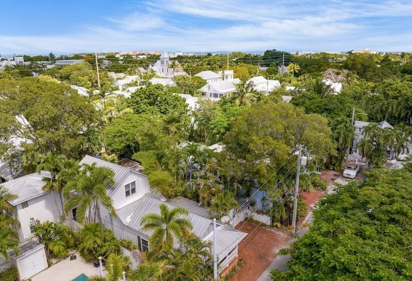 Boat House By Avantstay Character Cottage Central Location W/ Shared Pool Month Long Stays