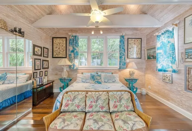Boat House By Avantstay Character Cottage Central Location W/ Shared Pool Month Long Stays