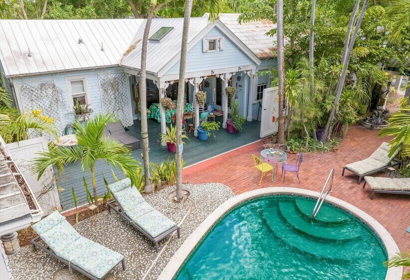 Boat House By Avantstay Character Cottage Central Location W/ Shared Pool Month Long Stays