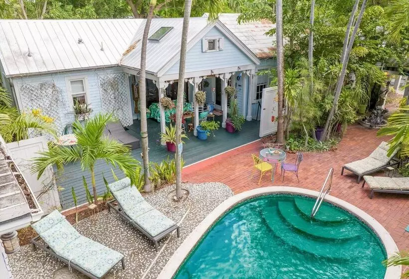 Boat House By Avantstay Character Cottage Central Location W/ Shared Pool Month Long Stays