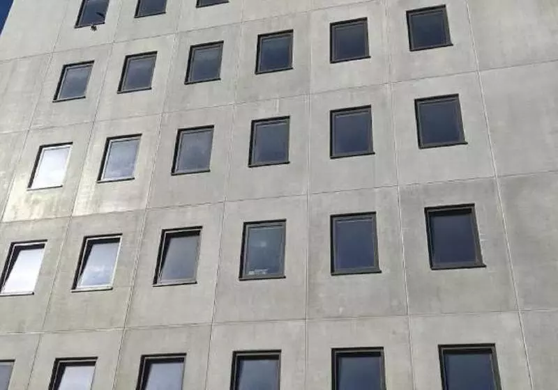 Business Motel, Free Xl Parking, Wifi, Massage Chairs, Sauna, Shared Kitchen, Breakfast 2go, Free So