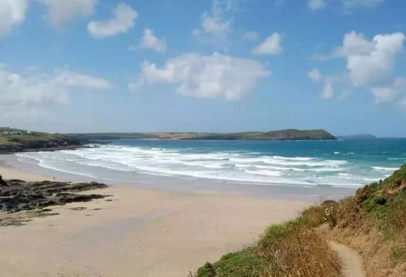 2 Bed, Sleeps 4, Pets Welcome, Parking