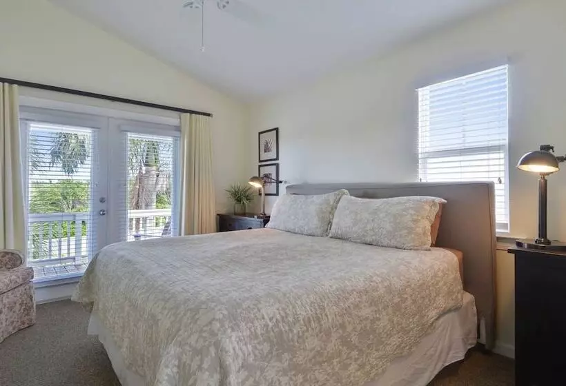 Coral Villa By Avantstay Close 2 Dt Key West Shared Pool & Patio!