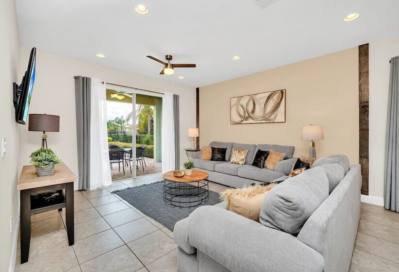 Fun And Stylish Family Villa In Encore Resort!