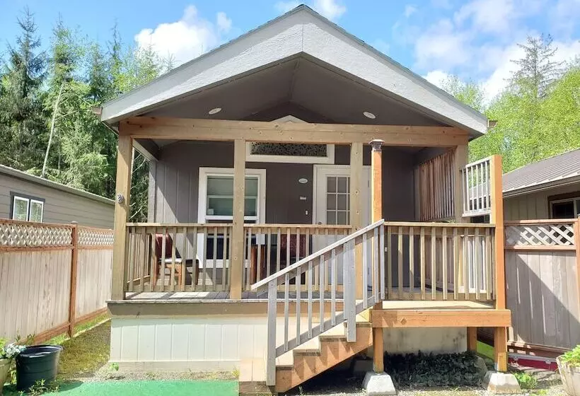 Hotelli 3 Rivers Resort And Guide Service