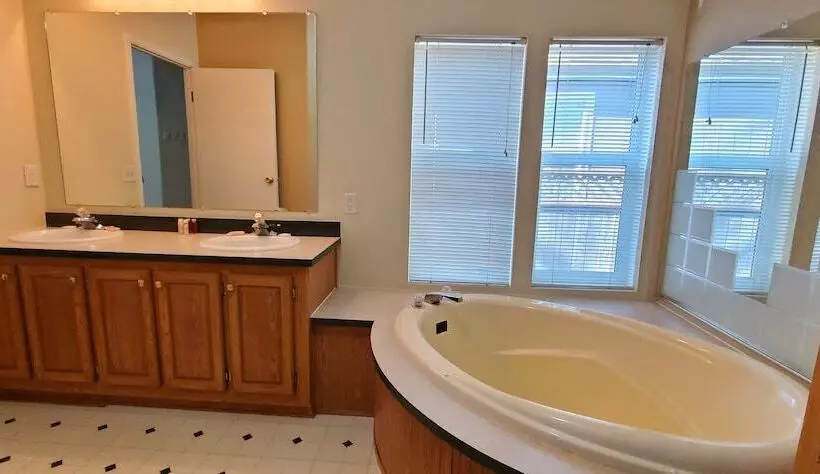 Hotelli 3 Rivers Resort And Guide Service