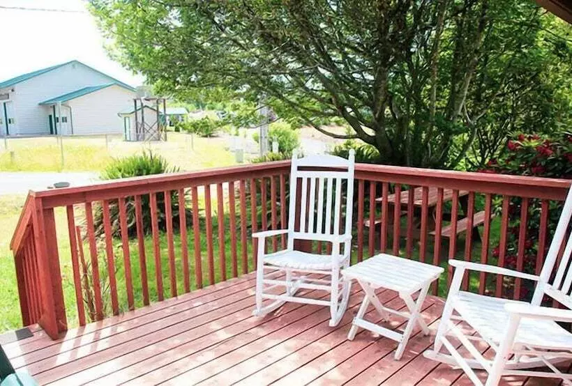 Hotelli 3 Rivers Resort And Guide Service