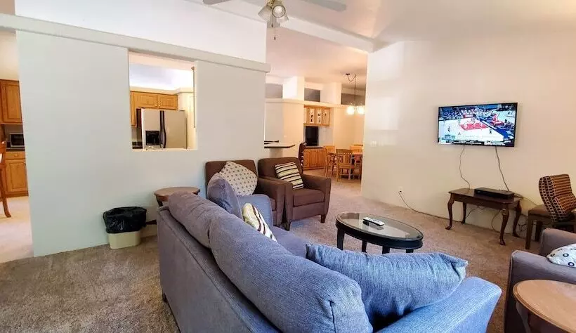 Hotelli 3 Rivers Resort And Guide Service