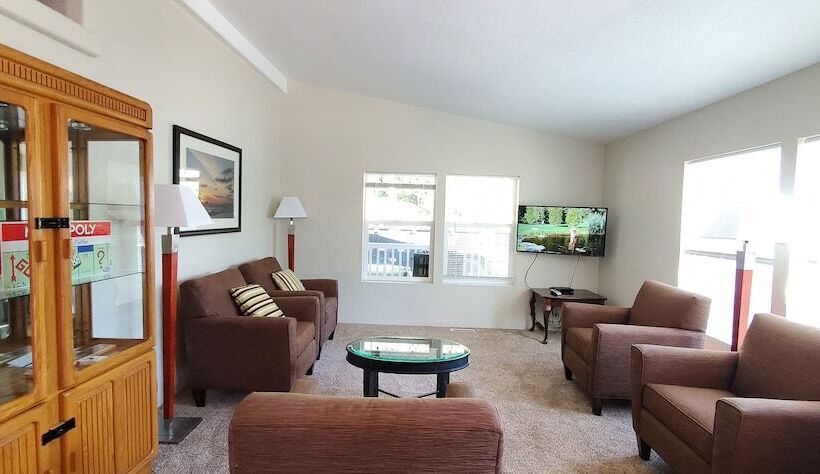 בית מלון כפרי 3 Rivers Resort And Guide Service