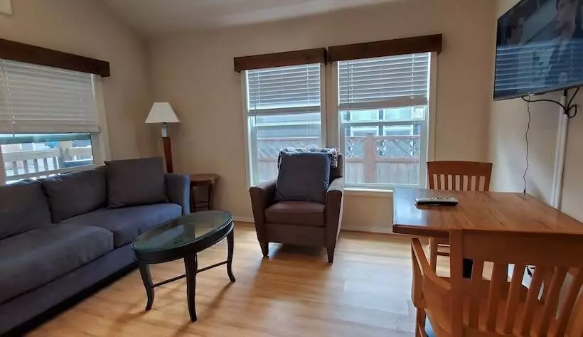 Hotelli 3 Rivers Resort And Guide Service