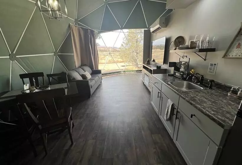 Hotelli Bryce Glamp And Camp