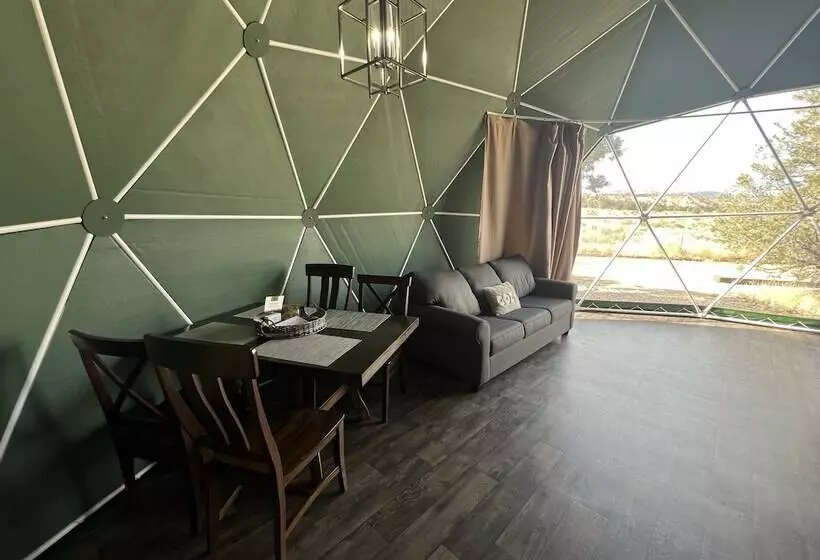 Hotelli Bryce Glamp And Camp