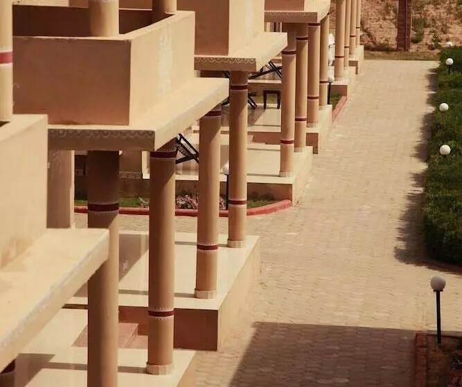 ホテル Clarks Exotica Resort & Camp, Dechu Jodhpur