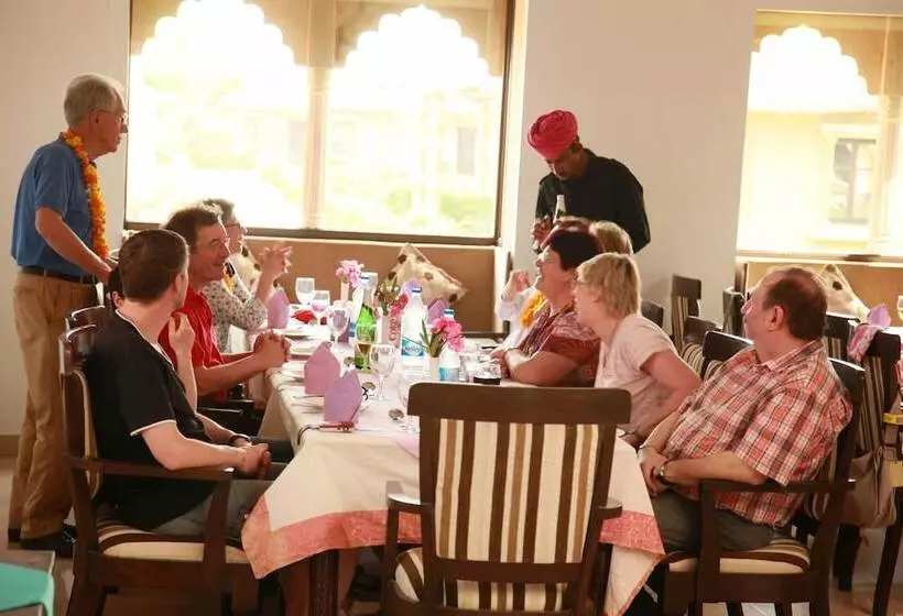ホテル Clarks Exotica Resort & Camp, Dechu Jodhpur