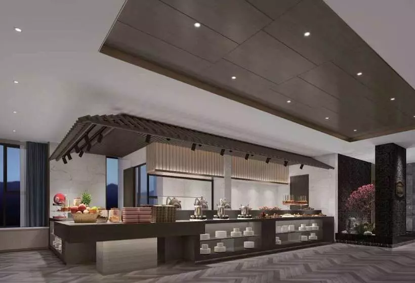 Hotelli Ramada Plaza By Wyndham Yangzhou Downtown