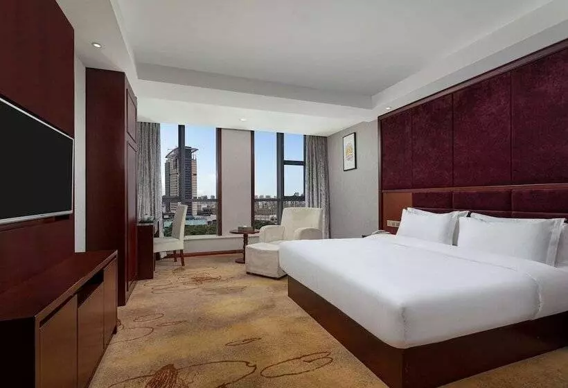 Hotelli Ramada Plaza By Wyndham Yangzhou Downtown