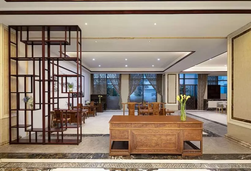 Hotelli Ramada Plaza By Wyndham Yangzhou Downtown