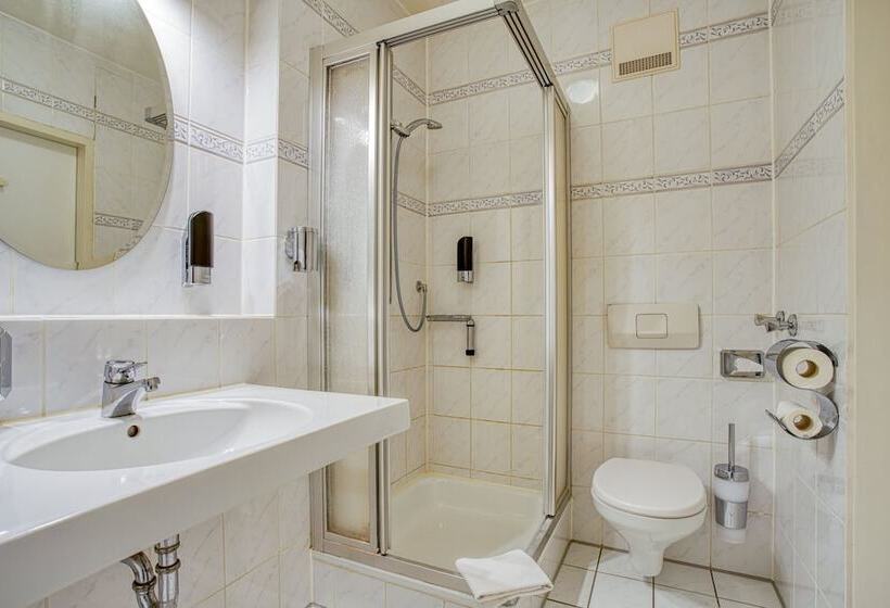 فندق Stadt Gütersloh