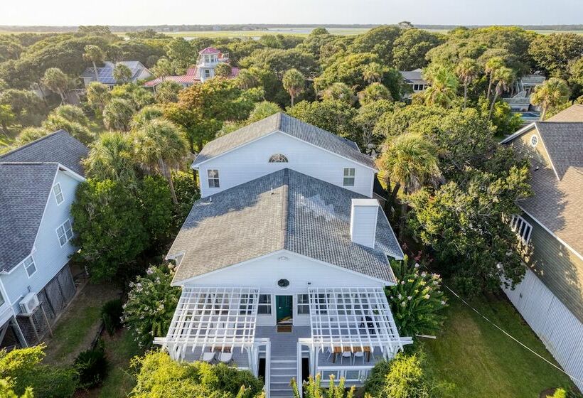 Live Oak By Avantstay Walk To Folly Beach