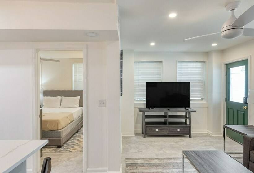 Live Oak By Avantstay Walk To Folly Beach