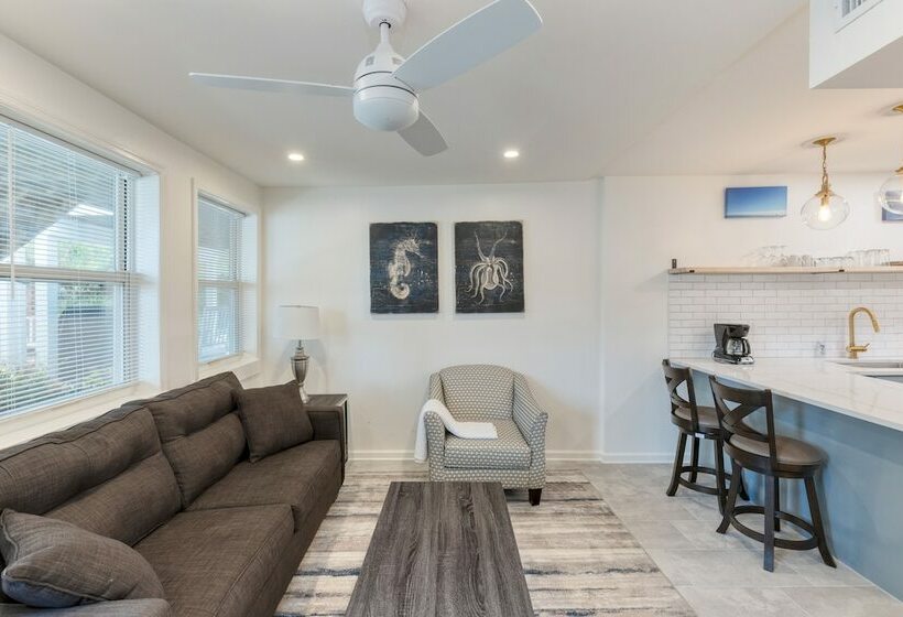 Live Oak By Avantstay Walk To Folly Beach