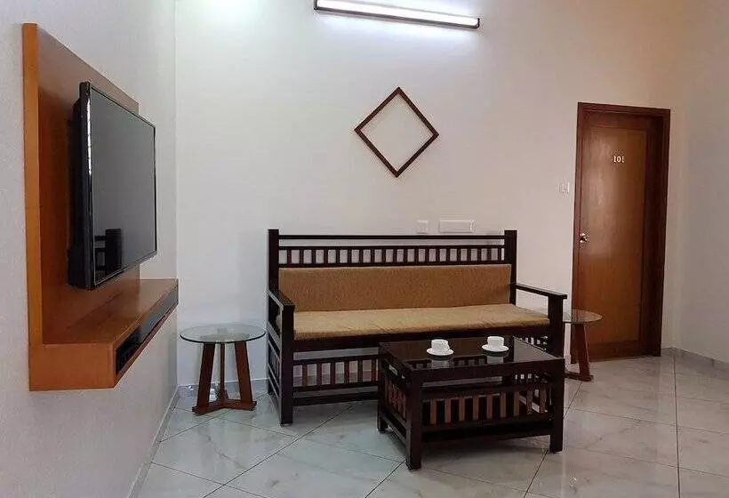 ペンション Roscotel Shara Inn Pondicherry
